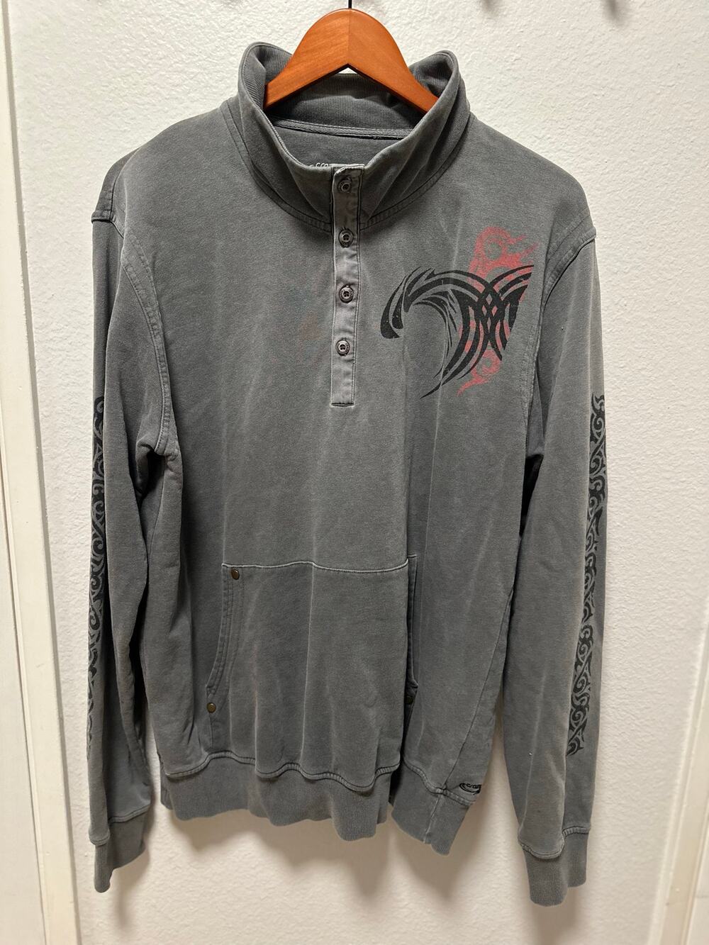 Vintage Crazy Shirts Hawaii Men’s Tribal Pullover Distressed Sweatshirt Size M